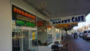 Nguyen Bakery Cafe outside