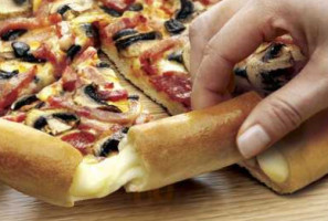 Domino's Pizza Runaway Bay food