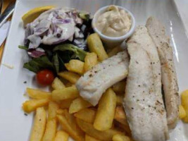 The Woodville Hotel food
