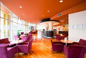 Sirocco Restaurant and Bar - Holiday Inn Potts Point 