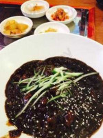 Han Guuk Guan food