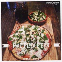 Mad Pizza E Bar food