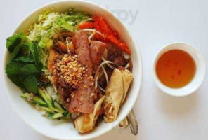 Ha Long Bay Vietnamese food