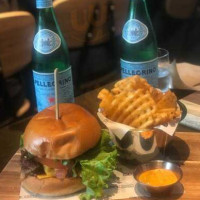 Black Label By Burger Project food