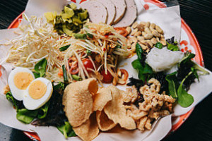 Chat Thai food