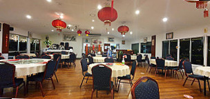 Feng Shui Chinese Restaurant inside
