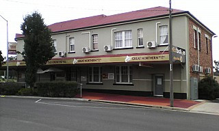 Grand Old Crow Hotel 