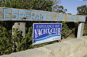 The Esperance Bay Yacht Club inside