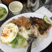 L P Vietnamese Noodle Soup food