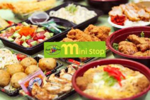 Sushi Train Mini Stop Ashmore food