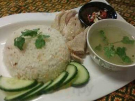 Klua Sathorn Thai Restaurant food