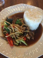 Em's Thai Kitchen food