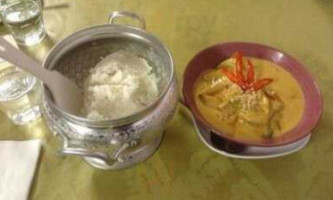 Tong's Thai Restaurant food