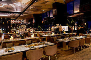 Play And Lounge The H Dubai food