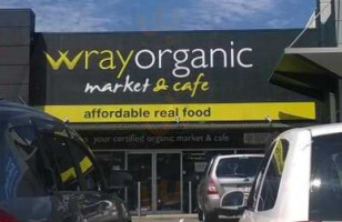 Wray Organic Market Cafe outside