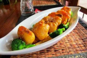 Lemongrass Thai Cuisine Restaurant food