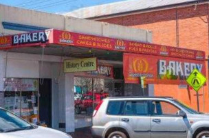 Coonabarabran Bakery outside