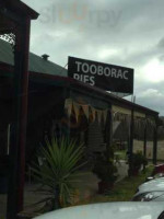 Tooborac Pie Shop outside
