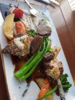 Riverbank Moama food