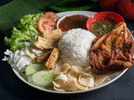 Nasi Kukus Cheng food