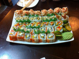 Maki Moto Sushi Bar And Restaurant food
