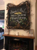 Magpie & Stump Hotel outside