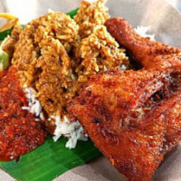 Raja Nasi Kukus food