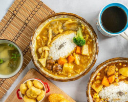ā Bà De Kā Lī Fàn food