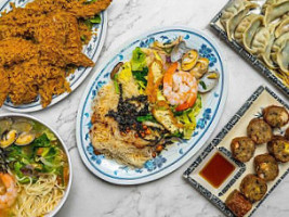 Fu Zhen Seafood inside