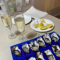 Blue Lagoon Oysters food