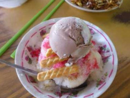 Saturday Ice Cafe (wan Tan Mee) food