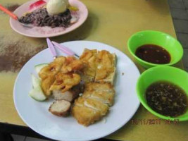 Kek Seng Gé Chéng Hóng Dòu Xuě food