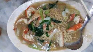 Hoong Tho Hóng Tú Jiǔ Lóu food