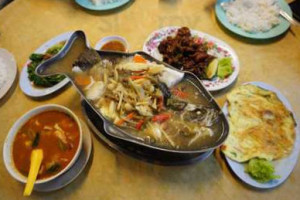 Thailandish Seafood inside