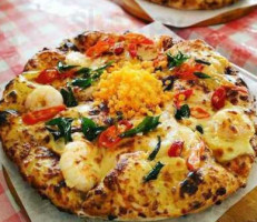 Us Pizza Raja Uda food