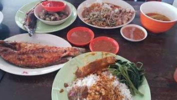 Restoran Kak Yan Nasi Campur food