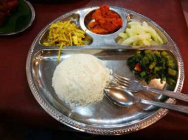 Jothy's Fish Head Curry And Banana Leaf food