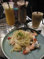 One Serambi Cafe food