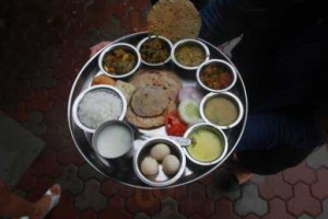 Kansar Kathiyawadi Thali food