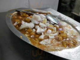 Sri Gokul Chat food