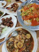 Leong Ya Kitchen food
