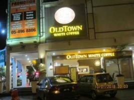 Old Town White Coffee outside