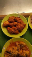 Rathaa Curry House food