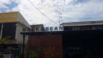 Bark Bean Pet Wellness Lounge inside