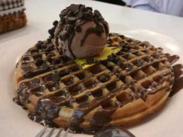Juz Waffle Cafe food
