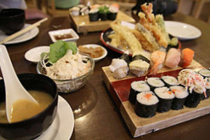 Tomo Sushi food