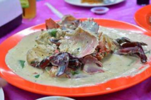 The Street Crab Lala food