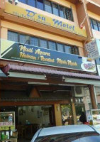 D'sa Restoran outside