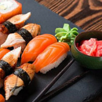 Hoi Sushi food