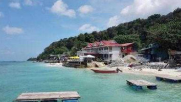 Tuna Bay Island Resort outside